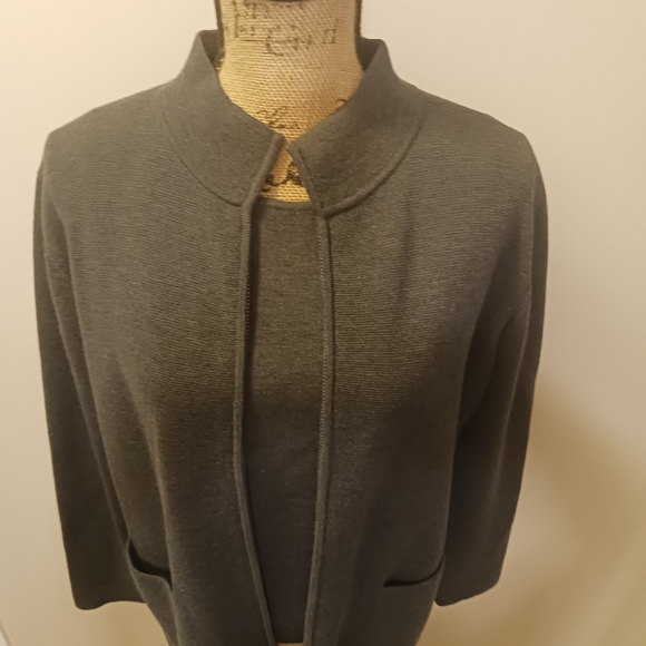 Eileen Fisher Italian Yarn 100% Wool Gray Cardigan Full Zip Size M - Picture 4 of 9